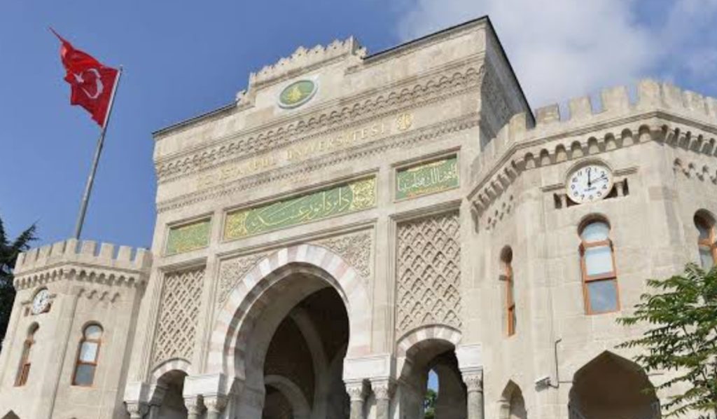 MEZUNLAR, MEZUNLARINA VE OKULLARINA SAHİP ÇIKTI