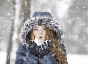 SIK SIK DEĞİŞEN HAVA KOŞULLARINDA NASIL GİYİNMELİ?