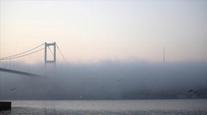 İSTANBUL BOĞAZI’NDA GEMİ TRAFİĞİ SİS NEDENİYLE GEÇİCİ OLARAK DURDURULDU