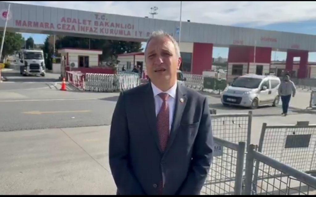 TUTUKLU BAŞKANLARDAN YURTTAŞLARA MESAJ VAR