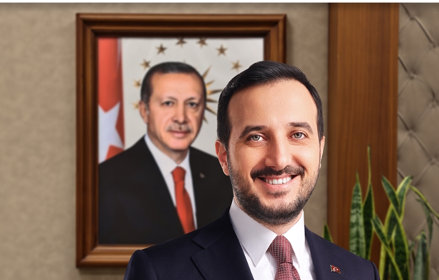 ÖZDEMİR: İBB metro projelerini tamamlamıyor