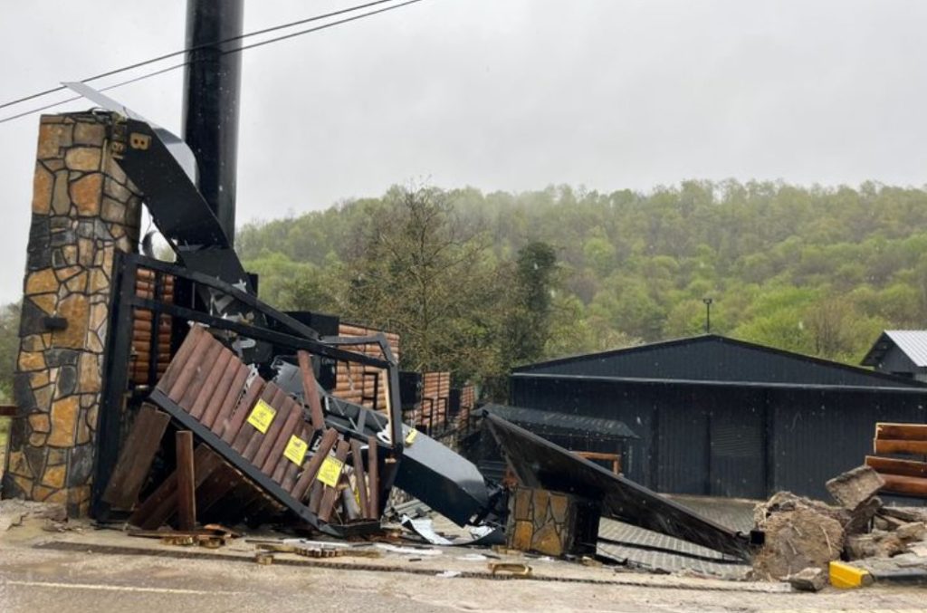 KAÇAK YAPILARA GEÇİT YOK